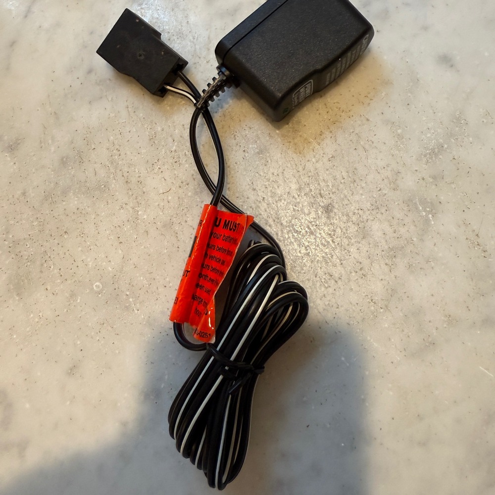 Fisher-Price Power Wheels Battery Charger 6V 400mA Model 00801-1483